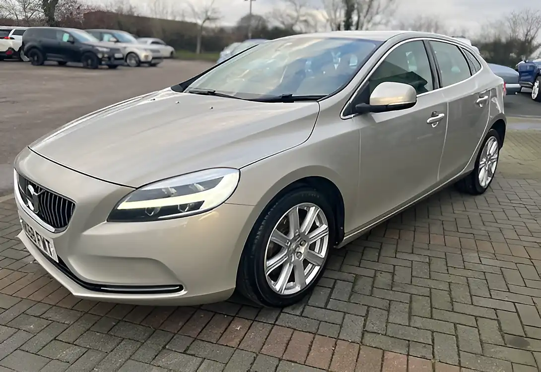 Used 2018 Volvo V40 Inscription Gold - Interior and Exterior details 12
