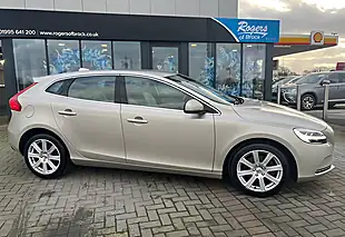 Used 2018 Volvo V40 Inscription Gold - Interior and Exterior details 6
