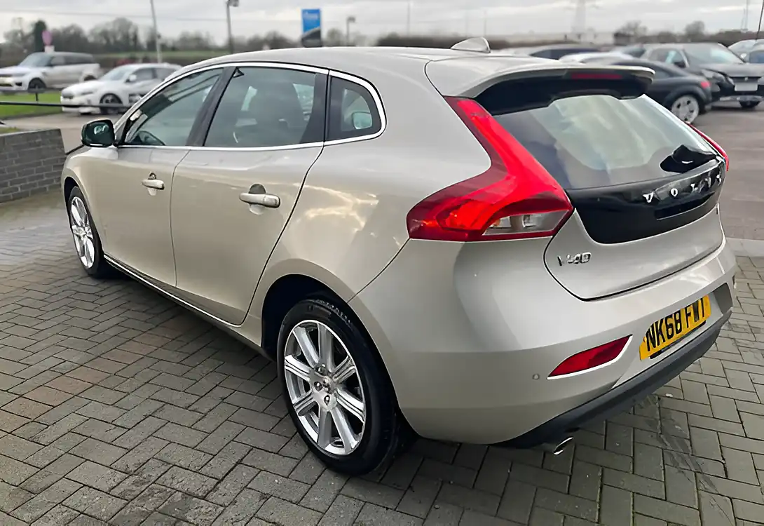 Used 2018 Volvo V40 Inscription Gold - Interior and Exterior details 9