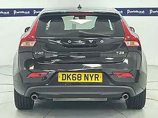 Used 2018 Volvo V40 Inscription Onyx Black - Interior and Exterior details 10