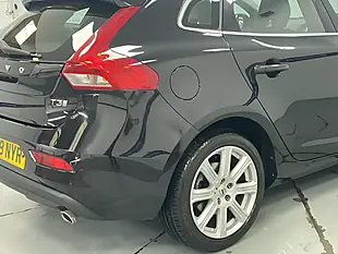 Used 2018 Volvo V40 Inscription Onyx Black - Interior and Exterior details 13