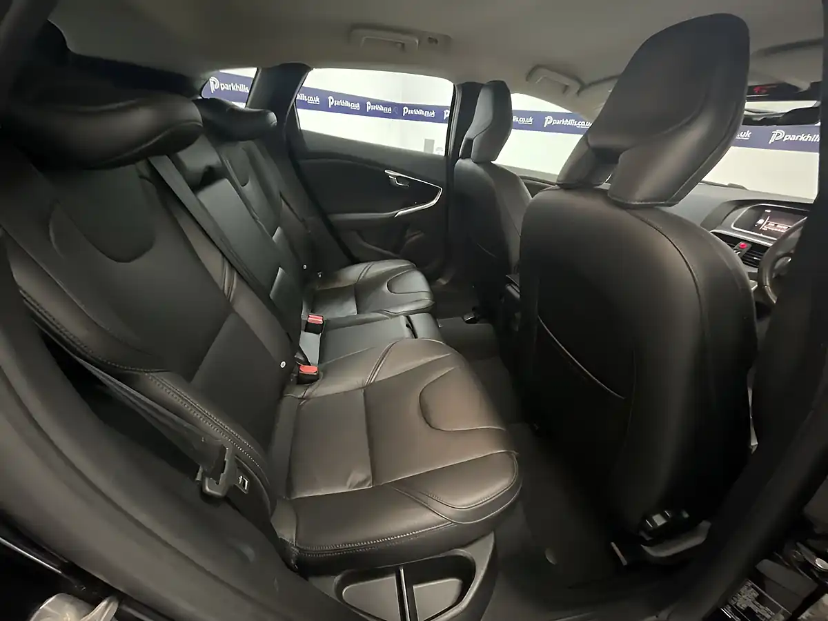 Used 2018 Volvo V40 Inscription Onyx Black - Interior and Exterior details 14