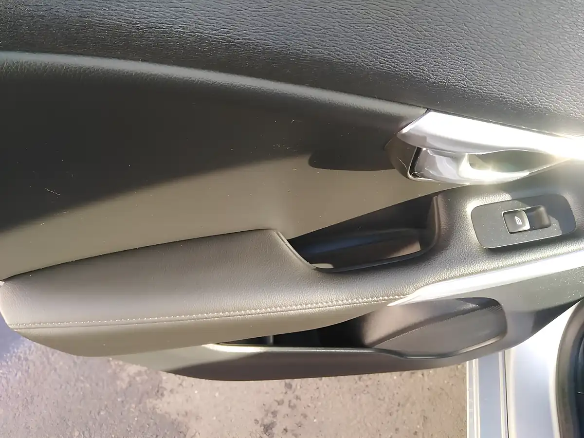 Used 2018 Volvo V40 Inscription Silver - Interior and Exterior details 14