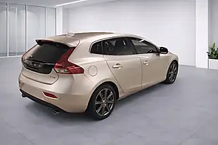 Used 2018 Volvo V40 Inscription Silver - Interior and Exterior details 3