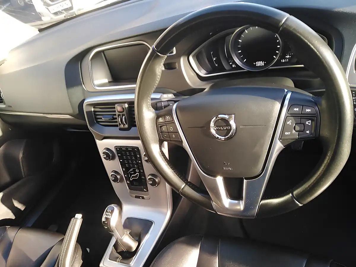 Used 2018 Volvo V40 Inscription Silver - Interior and Exterior details 7