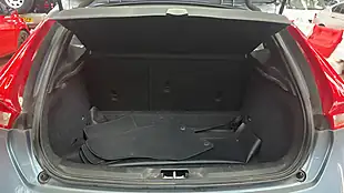 Used 2018 Volvo V40 Momentum Blue - Interior and Exterior details 8