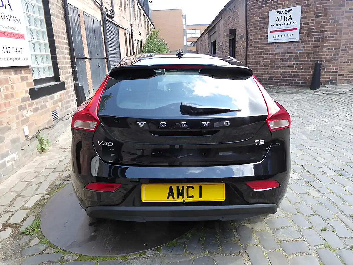 Used 2018 Volvo V40 Momentum Nav Plus Black - Interior and Exterior details 5
