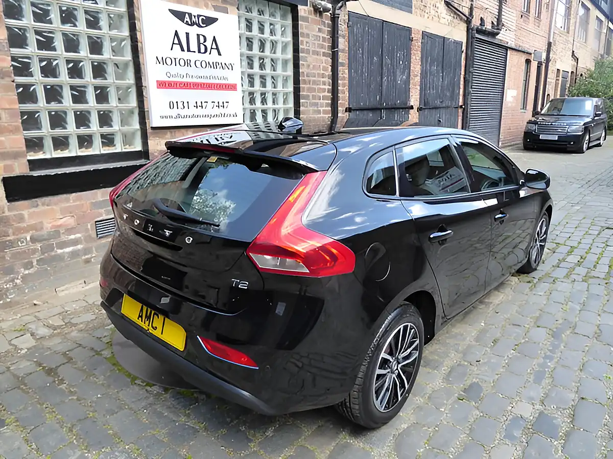 Used 2018 Volvo V40 Momentum Nav Plus Black - Interior and Exterior details 6