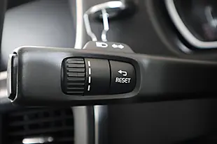 Used 2018 Volvo V40 Momentum Nav Plus Grey - Interior and Exterior details 19
