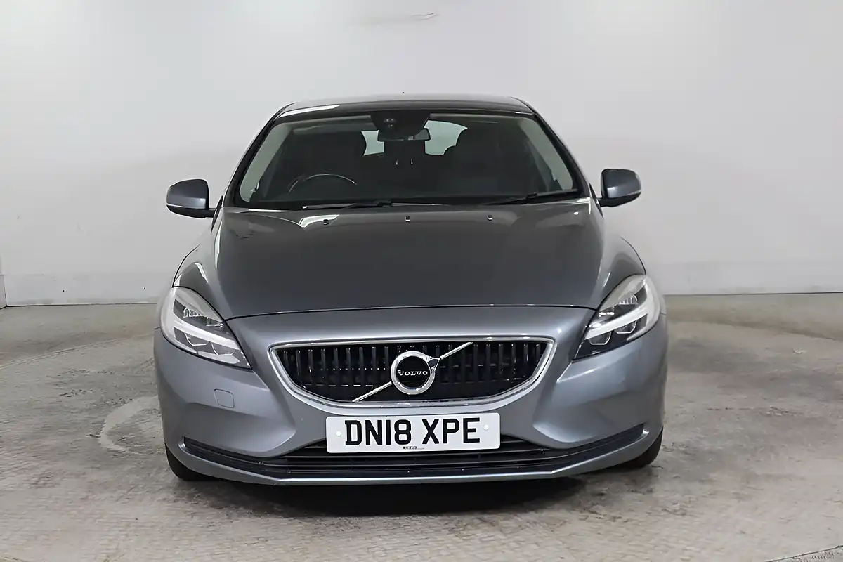 Used 2018 Volvo V40 Momentum Nav Plus Grey - Interior and Exterior details 2