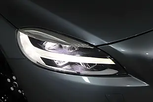 Used 2018 Volvo V40 Momentum Nav Plus Grey - Interior and Exterior details 9