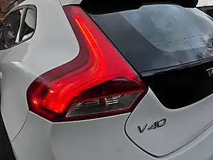 Used 2018 Volvo V40 Momentum White - Interior and Exterior details 16