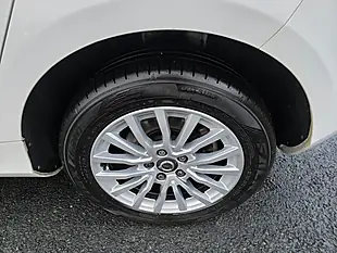Used 2018 Volvo V40 Momentum White - Interior and Exterior details 17