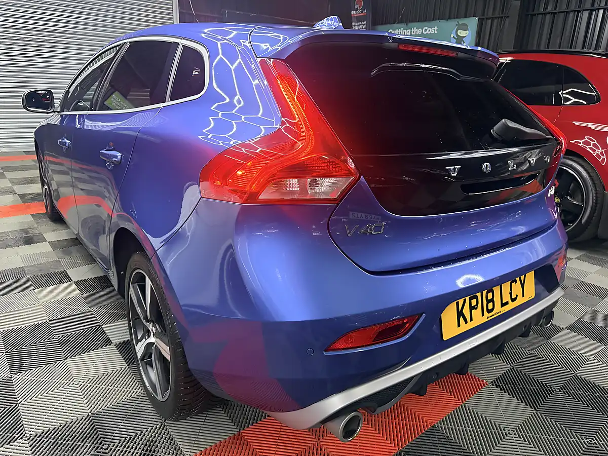 Used 2018 Volvo V40 R-Design Blue - Interior and Exterior details 12