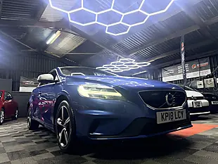 Used 2018 Volvo V40 R-Design Blue - Interior and Exterior details 13