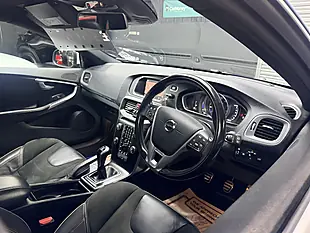 Used 2018 Volvo V40 R-Design Blue - Interior and Exterior details 16