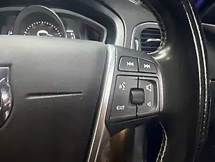 Used 2018 Volvo V40 R-Design Blue - Interior and Exterior details 18