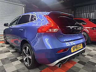 Used 2018 Volvo V40 R-Design Blue - Interior and Exterior details 8