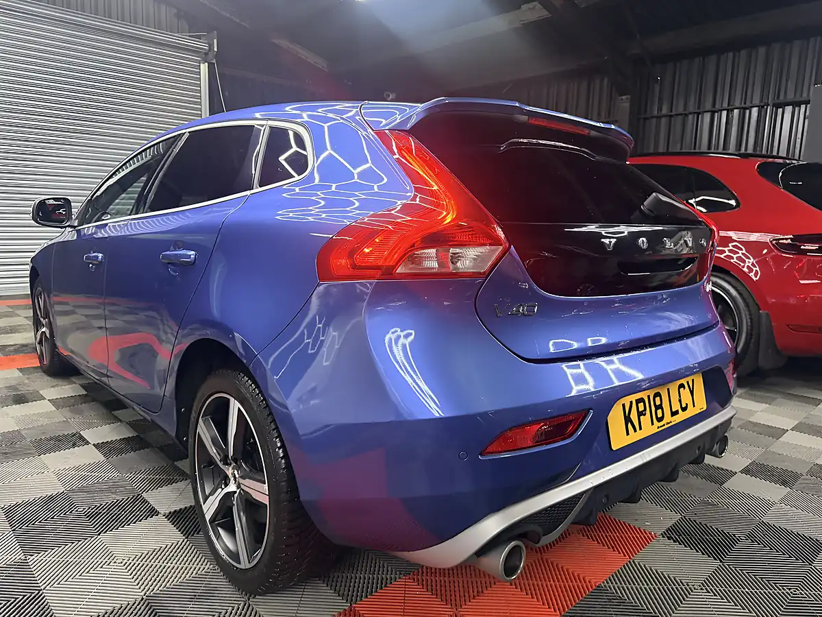 Used 2018 Volvo V40 R-Design Blue - Interior and Exterior details 8