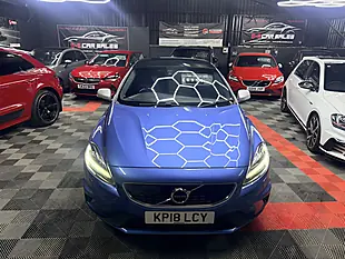 Used 2018 Volvo V40 R-Design Blue - Interior and Exterior details 9