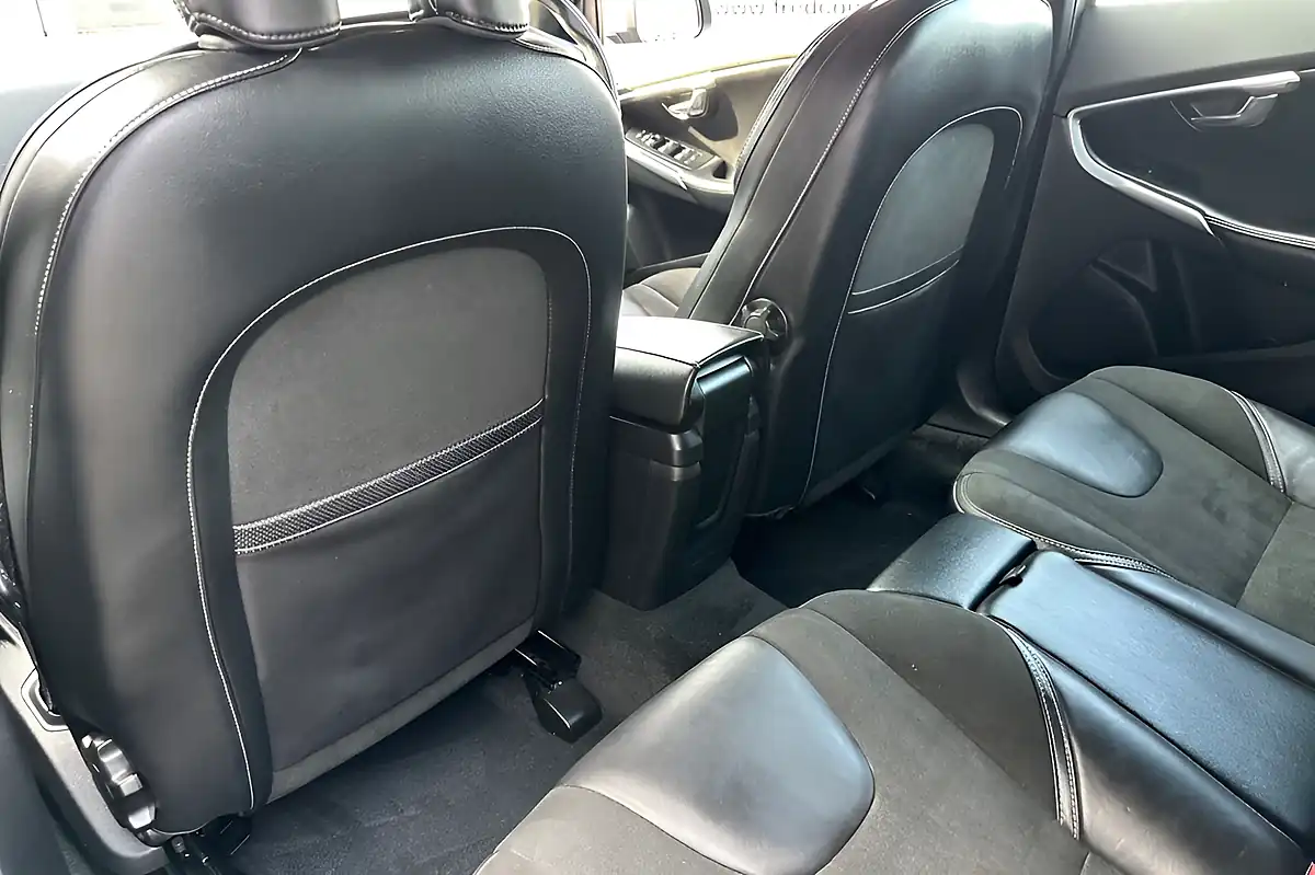 Used 2018 Volvo V40 R-Design Grey - Interior and Exterior details 15