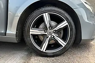 Used 2018 Volvo V40 R-Design Grey - Interior and Exterior details 9
