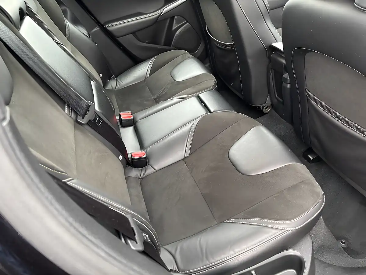 Used 2018 Volvo V40 R-Design Nav Plus Black - Interior and Exterior details 10