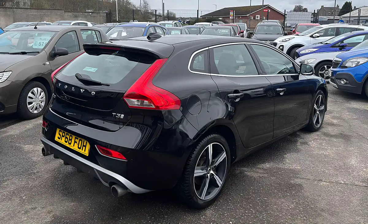 Used 2018 Volvo V40 R-Design Nav Plus Black - Interior and Exterior details 4