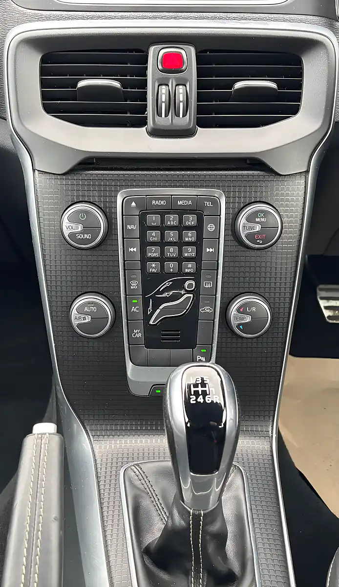 Used 2018 Volvo V40 R-Design Nav Plus Black - Interior and Exterior details 8