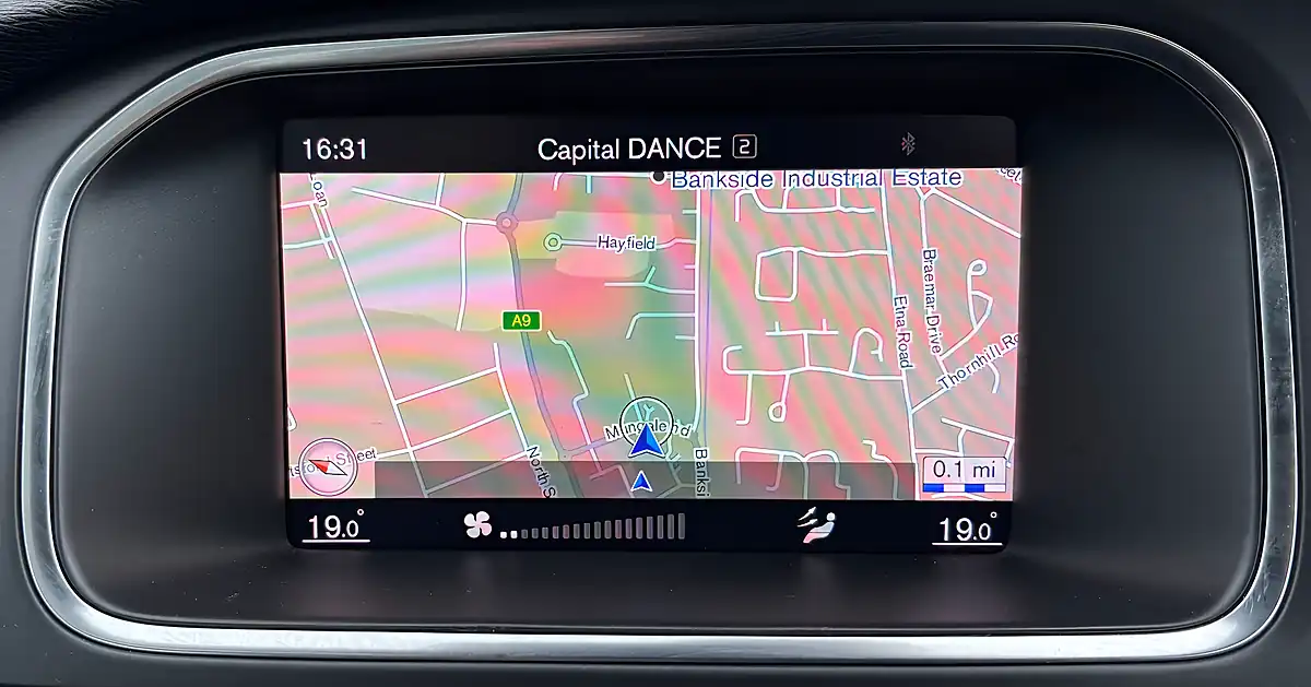 Used 2018 Volvo V40 R-Design Nav Plus Black - Interior and Exterior details 9