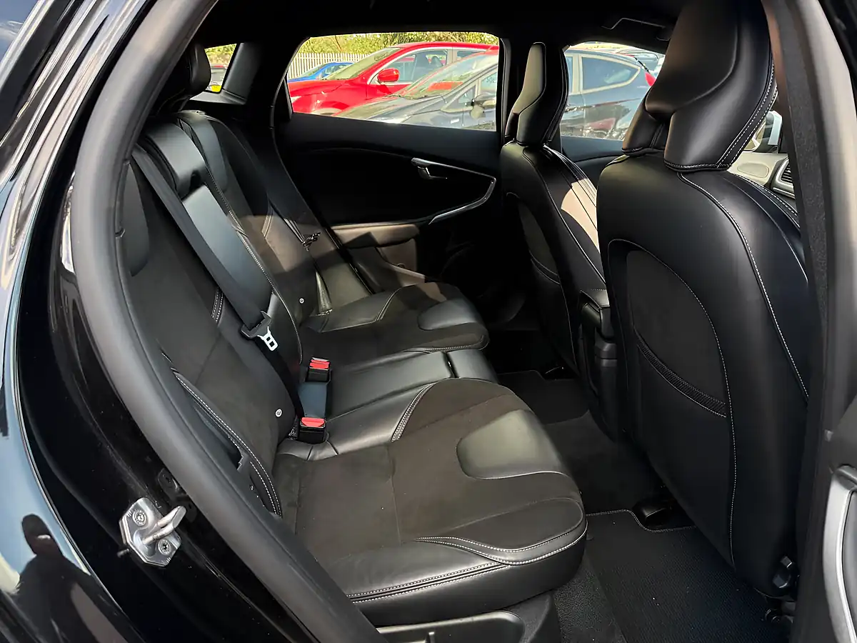 Used 2018 Volvo V40 R-Design Nav Plus Black - Interior and Exterior details 13