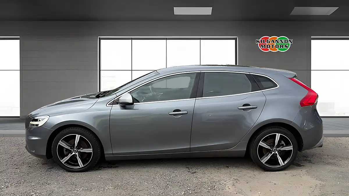 Used 2018 Volvo V40 R-Design Nav Plus Grey - Interior and Exterior details 3