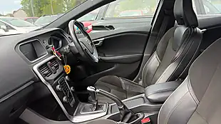 Used 2018 Volvo V40 R-Design Nav Plus Grey - Interior and Exterior details 6