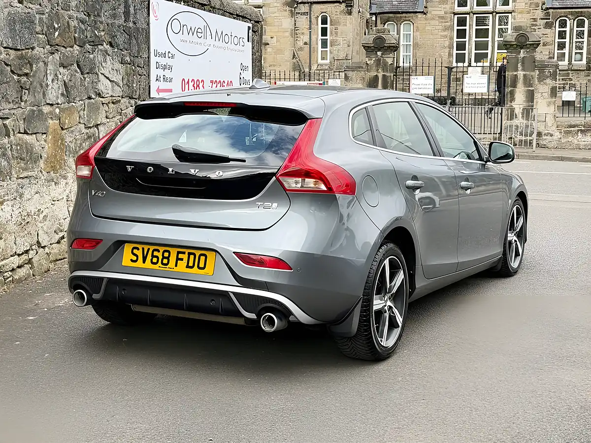 Used 2018 Volvo V40 R-Design Nav Plus Osmium Grey - Interior and Exterior details 13