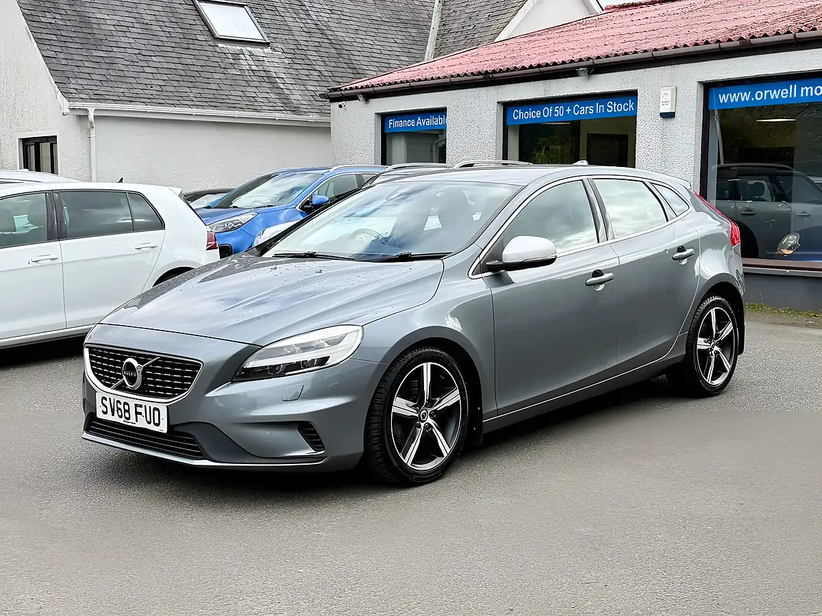 Used 2018 Volvo V40 R-Design Nav Plus Osmium Grey - Interior and Exterior details 14