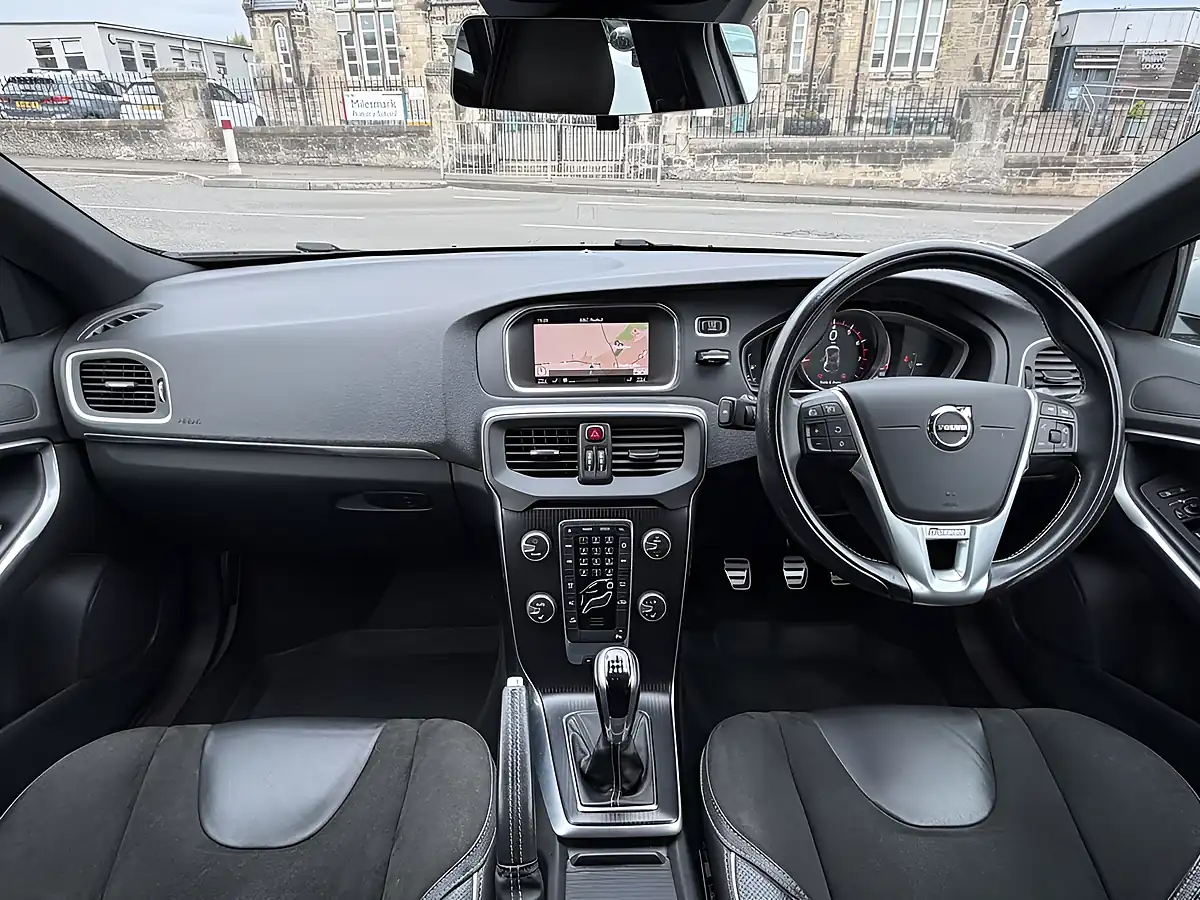 Used 2018 Volvo V40 R-Design Nav Plus Osmium Grey - Interior and Exterior details 20
