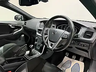 Used 2018 Volvo V40 R-Design Onyx Black - Interior and Exterior details 14