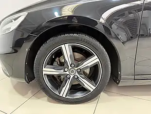 Used 2018 Volvo V40 R-Design Onyx Black - Interior and Exterior details 5