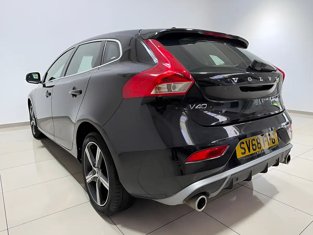 Used 2018 Volvo V40 R-Design Onyx Black - Interior and Exterior details 8