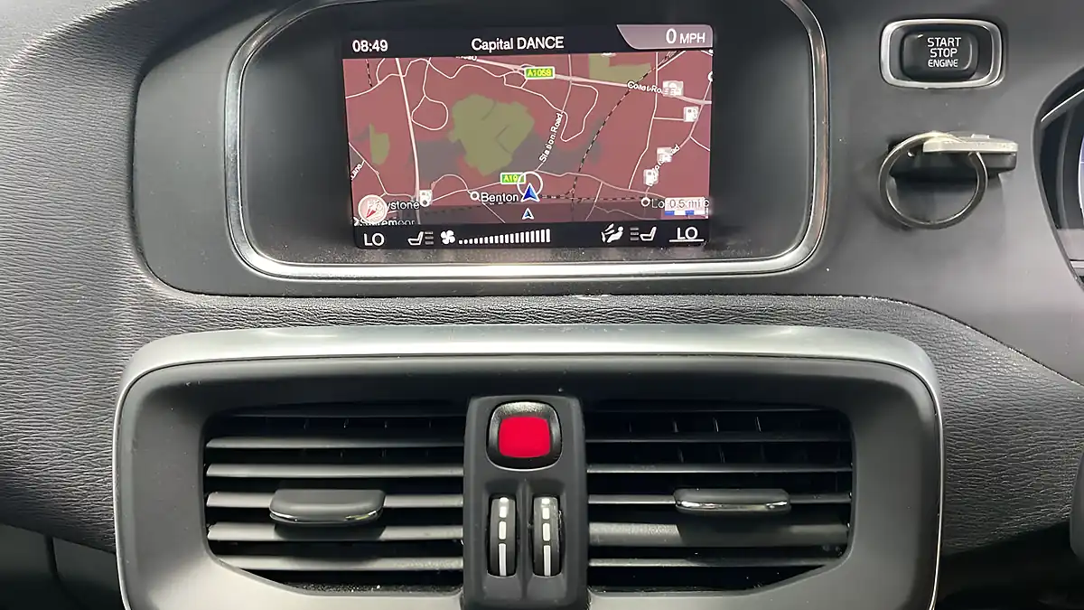 Used 2018 Volvo V40 R-Design Pro Blue - Interior and Exterior details 13