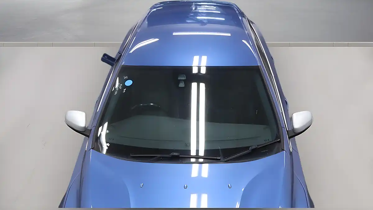 Used 2018 Volvo V40 R-Design Pro Blue - Interior and Exterior details 7