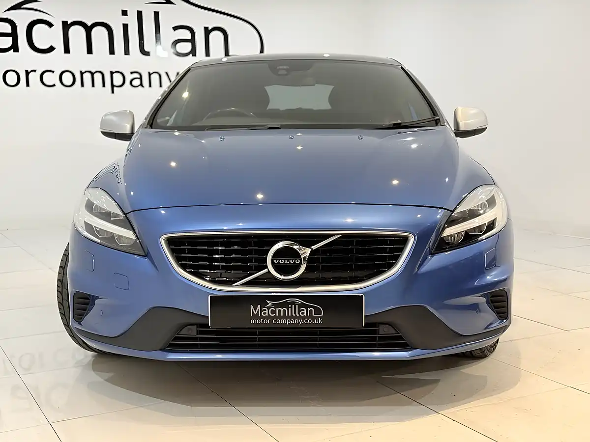 Used 2018 Volvo V40 R-Design Pro Blue - Interior and Exterior details 11