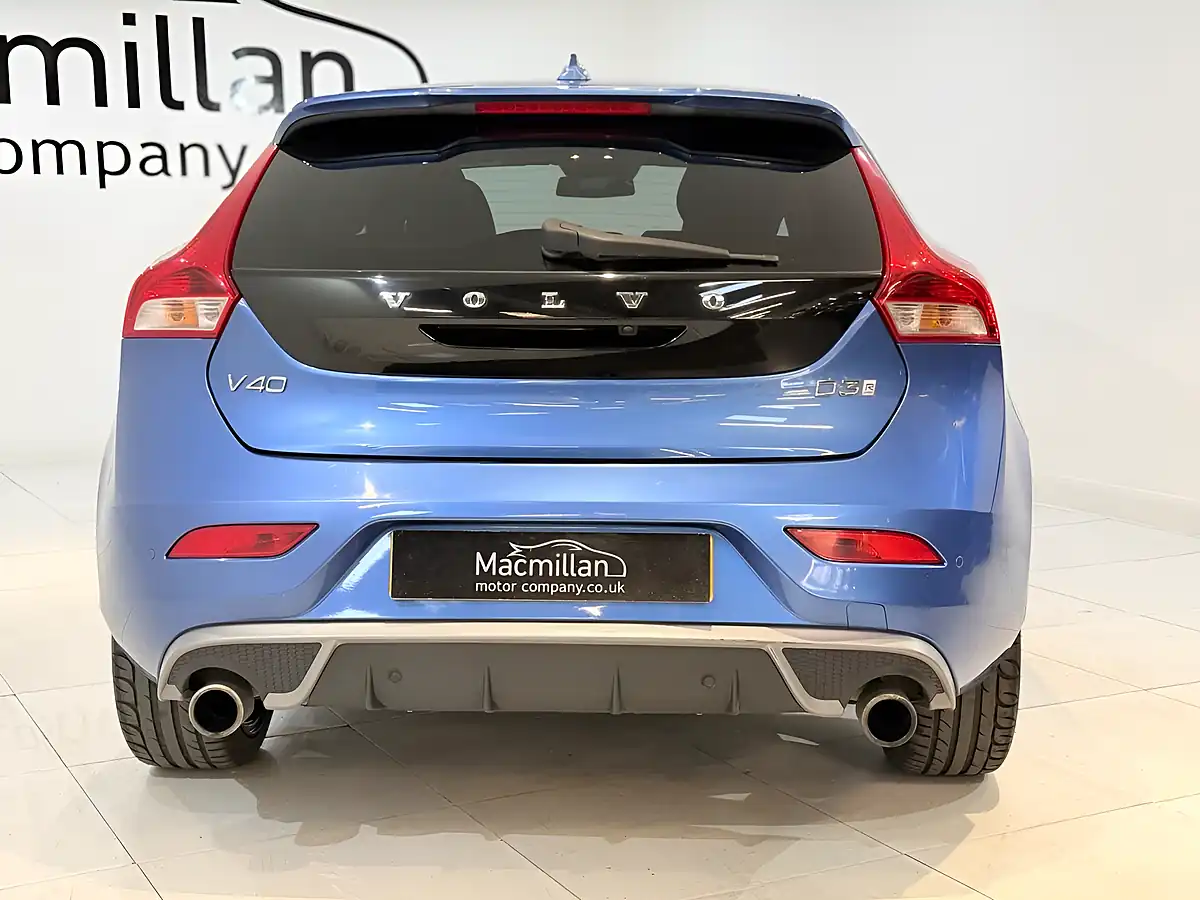 Used 2018 Volvo V40 R-Design Pro Blue - Interior and Exterior details 15