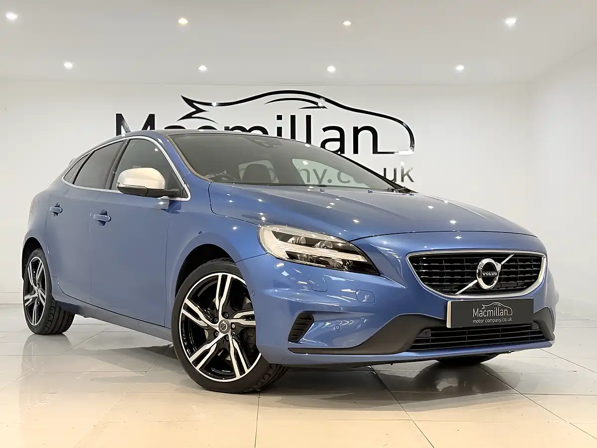 Used 2018 Volvo V40 R-Design Pro Blue - Interior and Exterior details 4
