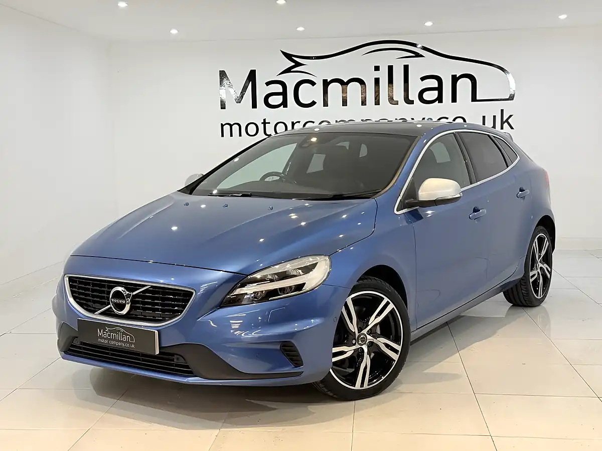 Used 2018 Volvo V40 R-Design Pro Blue - Interior and Exterior details 8