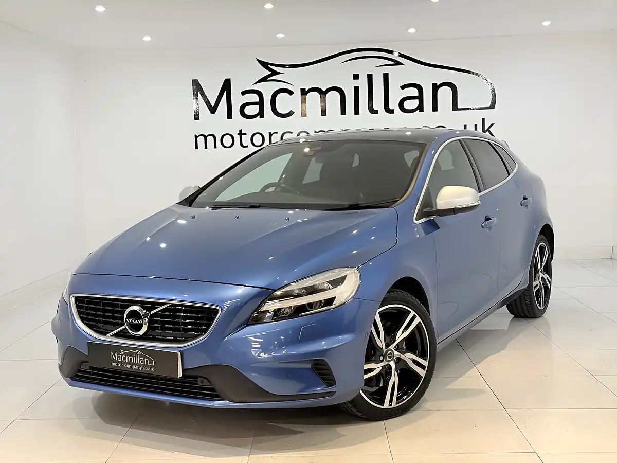 Used 2018 Volvo V40 R-Design Pro Blue - Interior and Exterior details 9