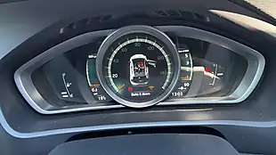 Used 2018 Volvo V40 R-Design Pro Blue - Interior and Exterior details 12