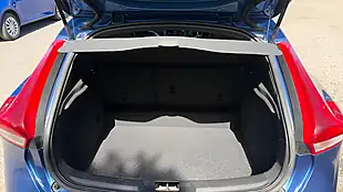 Used 2018 Volvo V40 R-Design Pro Blue - Interior and Exterior details 15