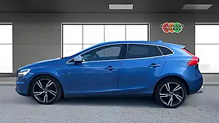 Used 2018 Volvo V40 R-Design Pro Blue - Interior and Exterior details 3
