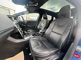 Used 2018 Volvo V40 R-Design Pro Bursting Blue - Interior and Exterior details 19